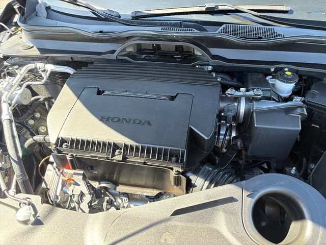 Used 2025 Honda Pilot Sport image 9