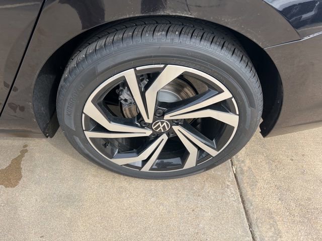 New 2026 Volkswagen Jetta SEL image 11