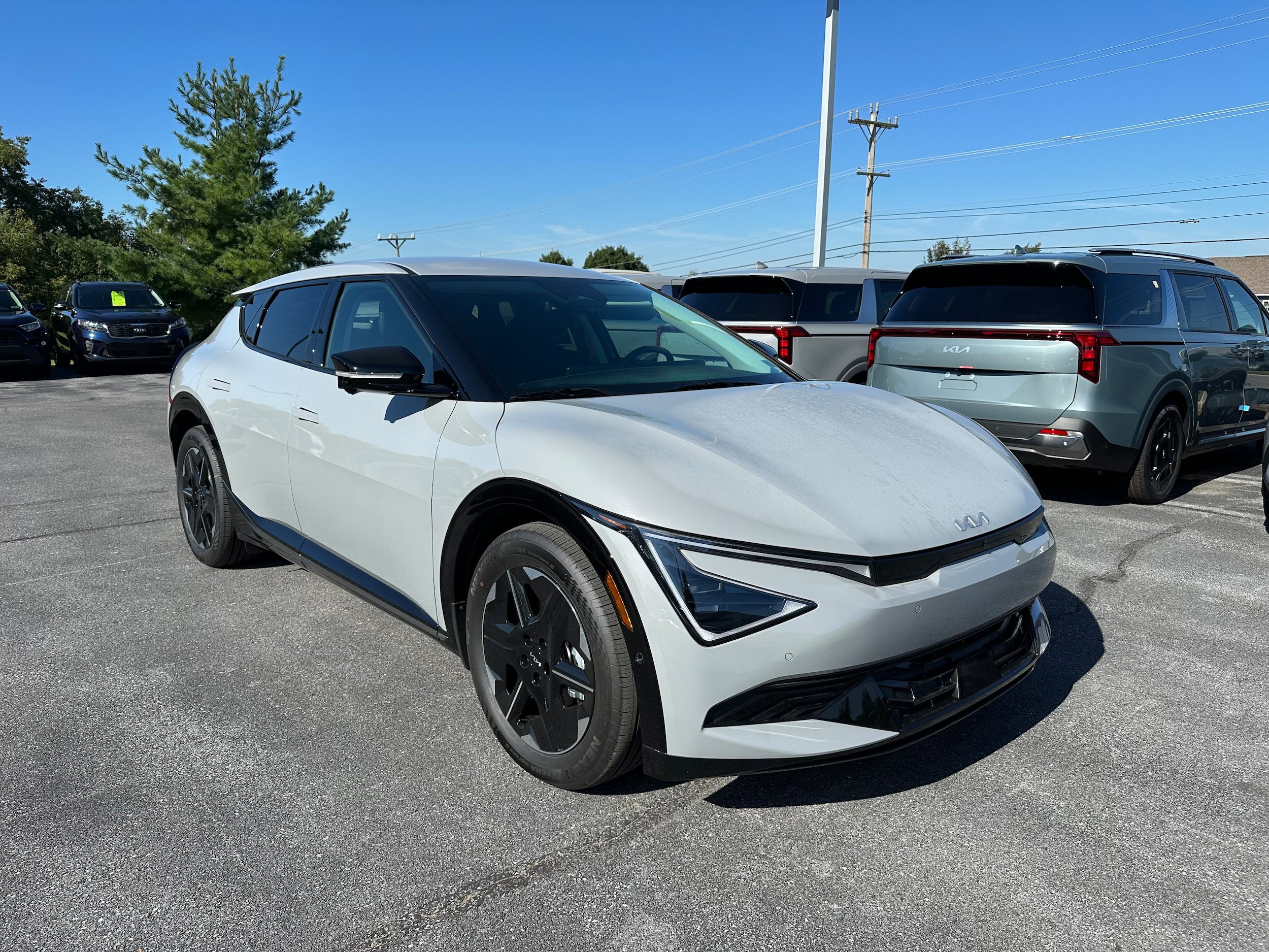 New 2026 Kia EV6 Wind AWD/4WD image 3