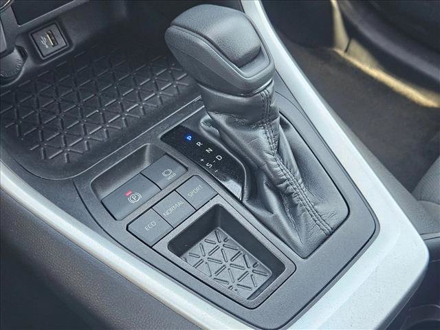 Used 2023 Toyota RAV4 XLE image 10