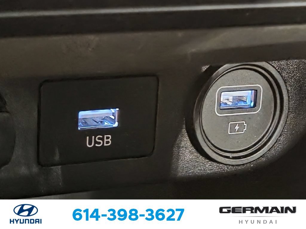 Used 2023 Hyundai Elantra SEL w/ Preferred Accessory Package FWD image 30