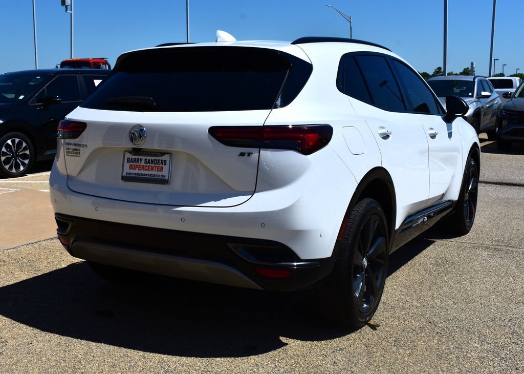 Used 2023 Buick Envision Essence w/ Sport Touring Package FWD image 3