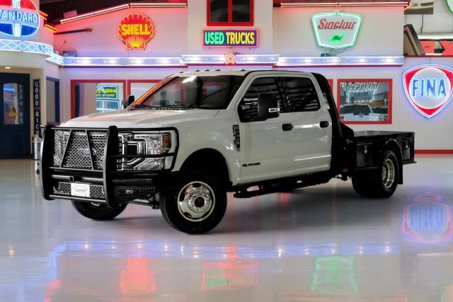Used 2020 Ford F350 XLT w/ XLT Value Package AWD/4WD image 2
