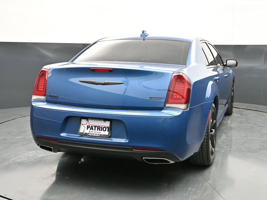 Used 2023 Chrysler 300 Touring w/ Sport Appearance Package RWD image 2