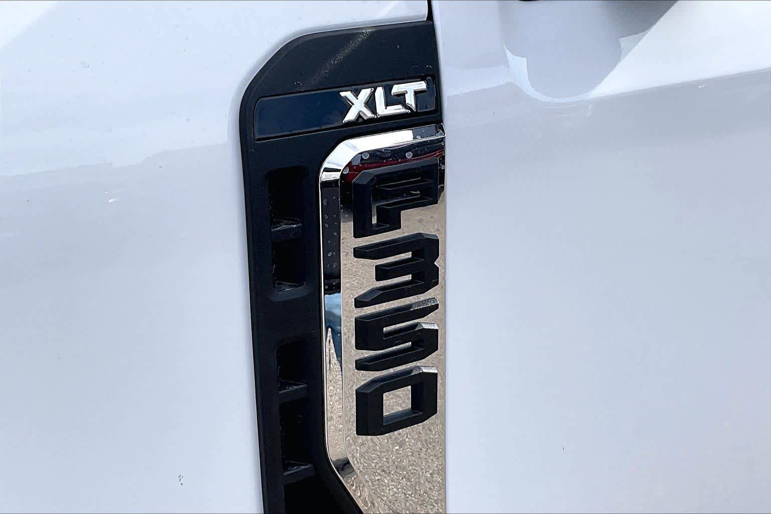 New 2026 Ford F350 XLT w/ FX4 Off-Road Package image 15