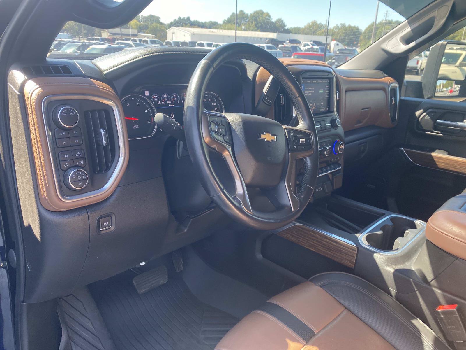 Used 2022 Chevrolet Silverado 3500 High Country AWD/4WD image 21