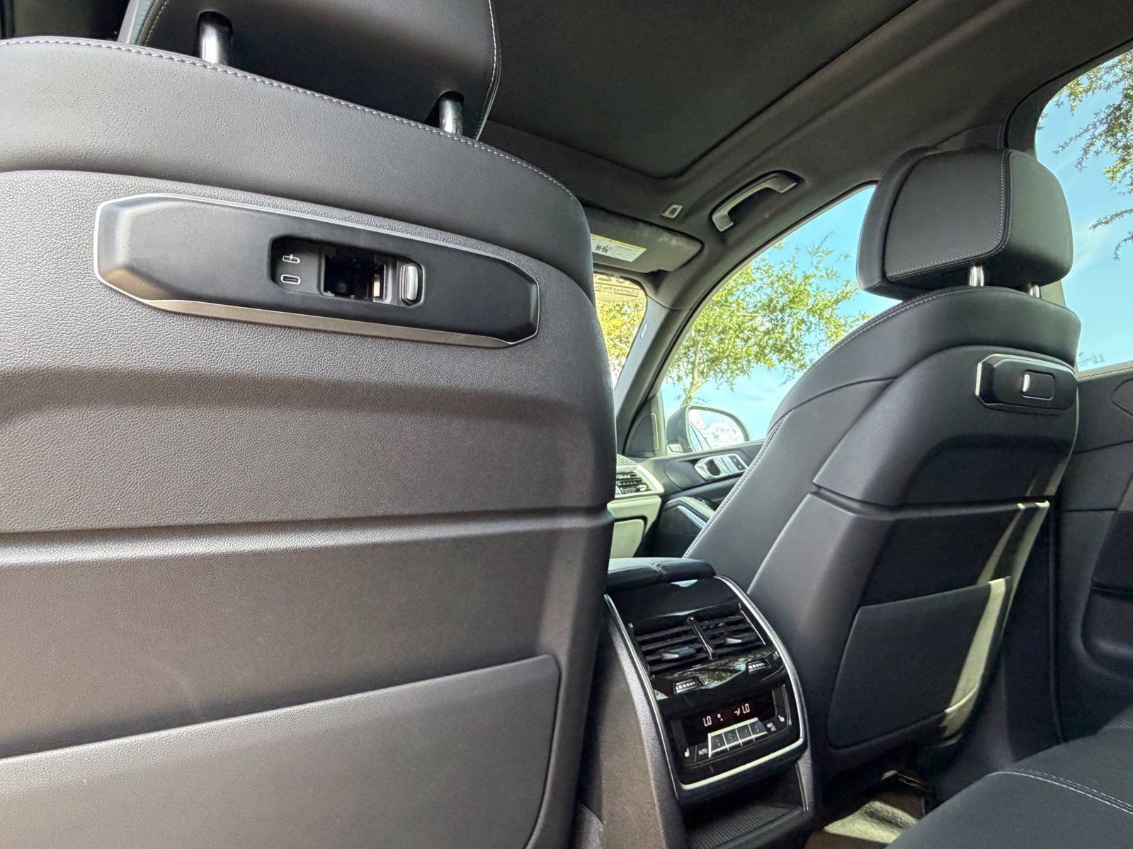 Certified 2025 BMW X5 sDrive40i w/ Climate Comfort Package RWD image 20