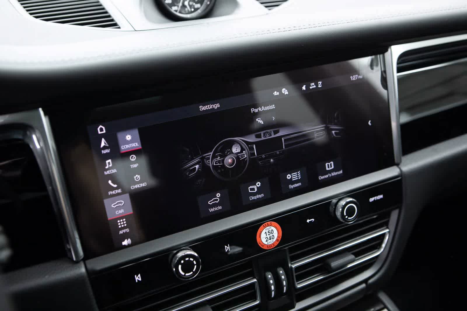 Certified 2026 Porsche Macan Turbo AWD/4WD image 15