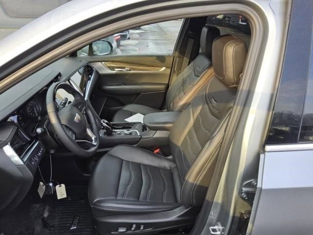 Certified 2025 Cadillac XT6 Premium Luxury w/ Platinum Package image 3