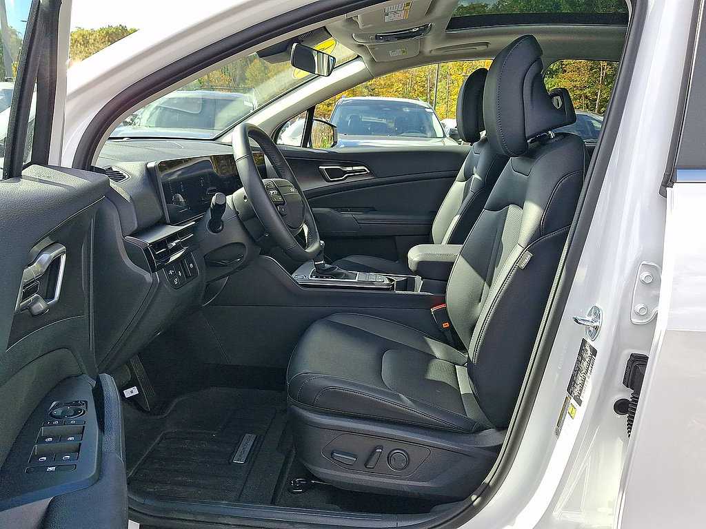 Used 2026 Kia Sportage EX w/ EX Panorama Roof Package AWD/4WD image 11