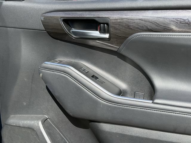 Used 2021 Toyota Highlander Limited AWD/4WD image 32