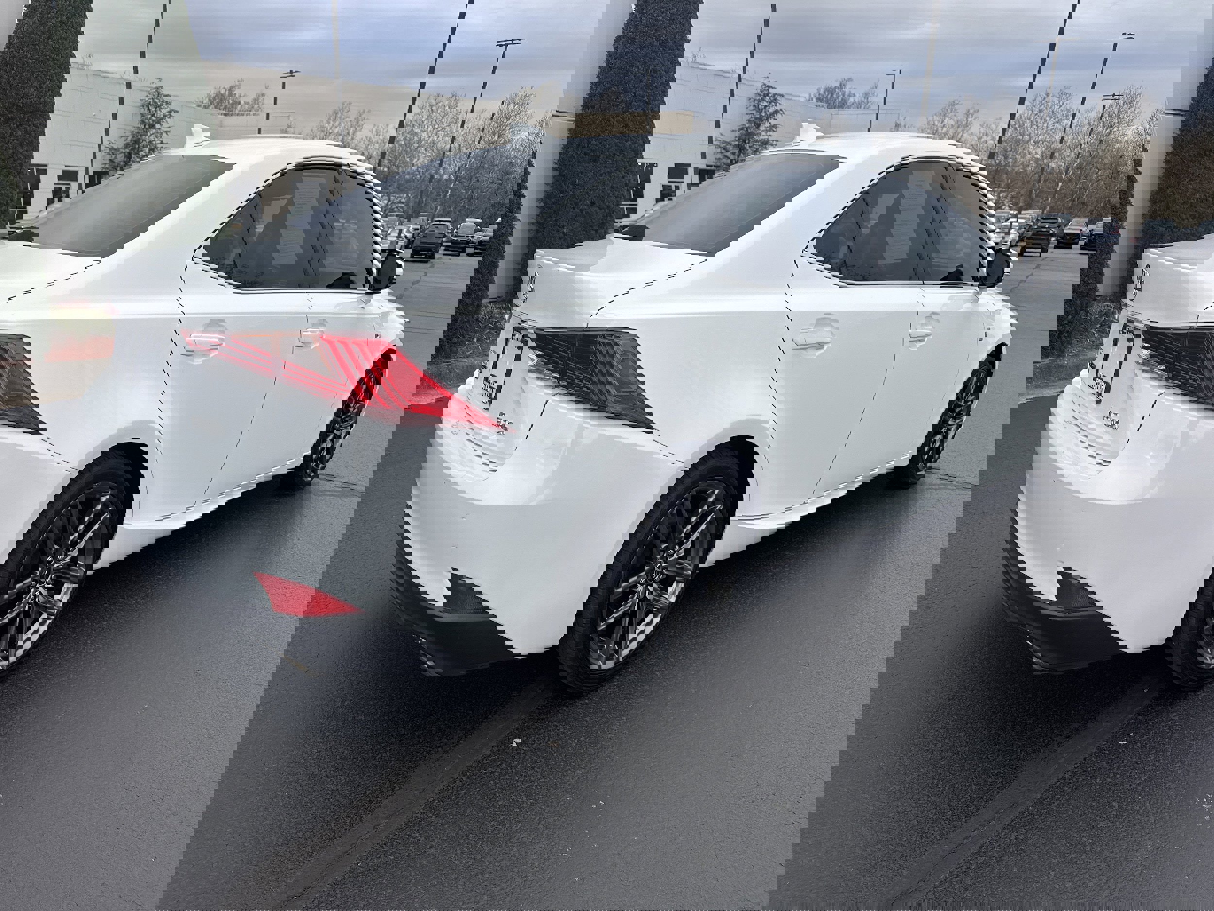 Used 2018 Lexus IS 300 F Sport w/ F Sport Package image 9