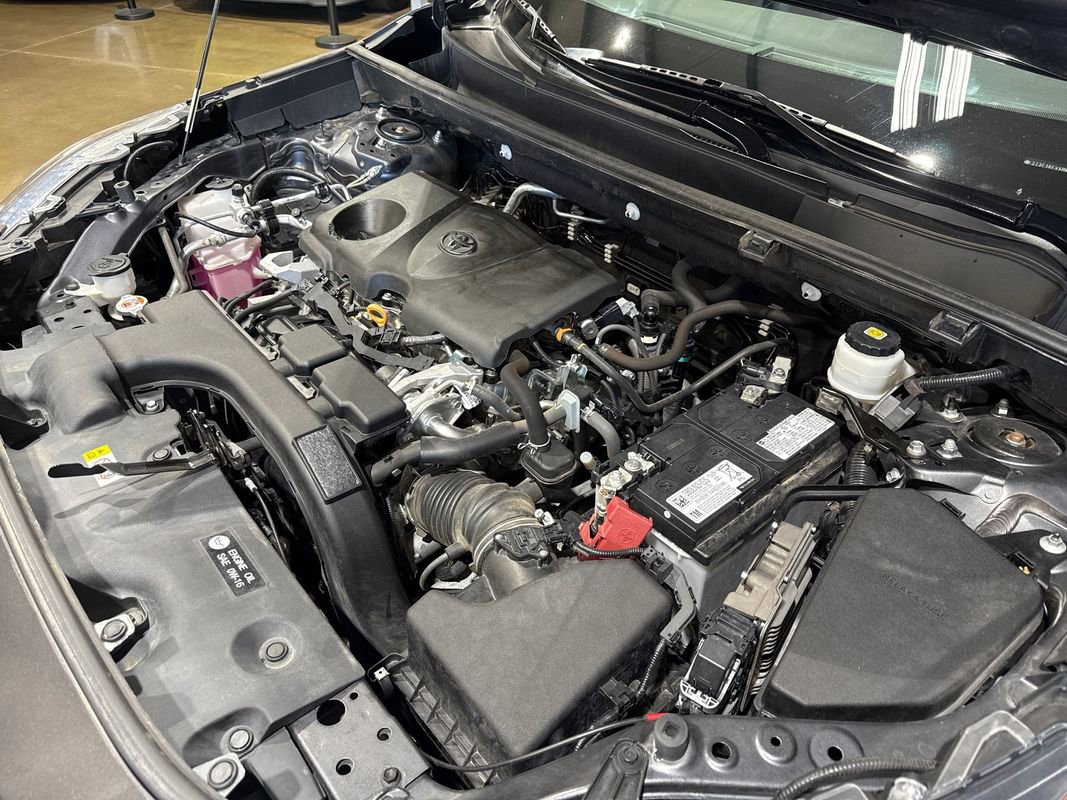 Used 2021 Toyota RAV4 LE AWD/4WD image 83