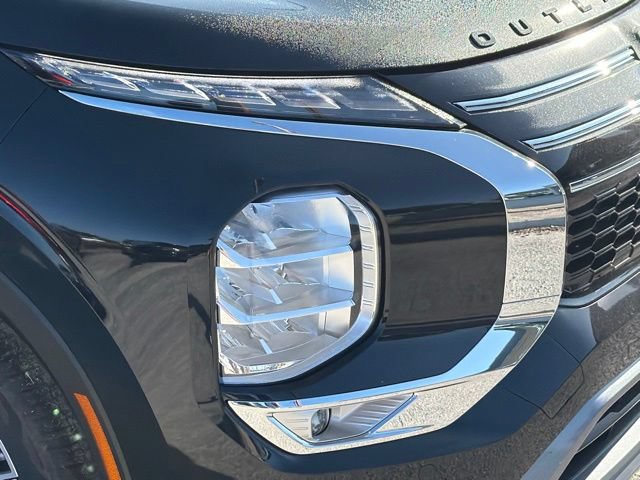 New 2026 Mitsubishi Outlander SE FWD image 8