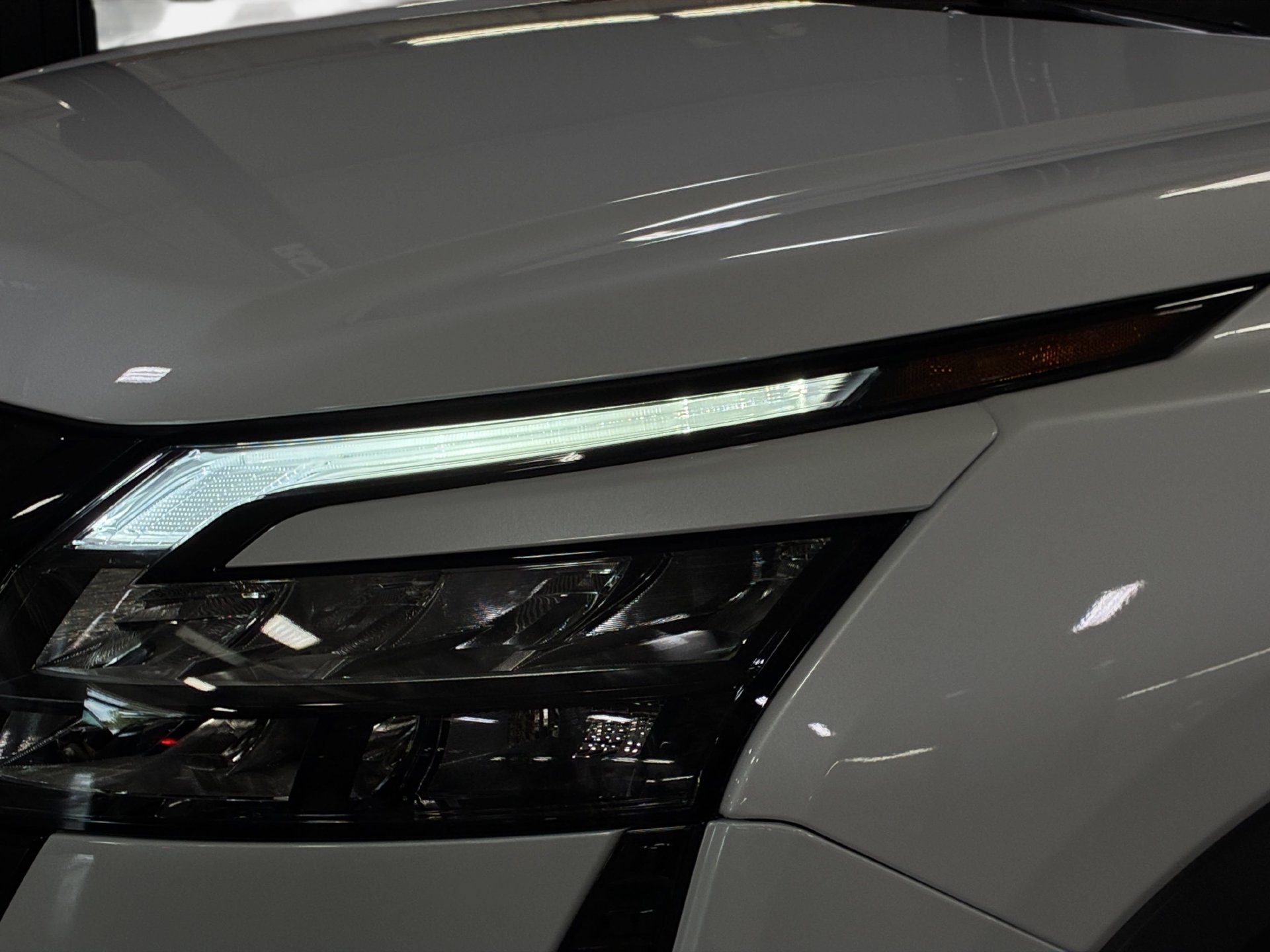 New 2026 Nissan Pathfinder SL FWD image 29