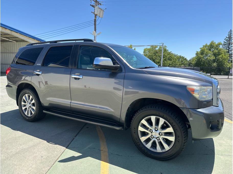 Used 2016 Toyota Sequoia Limited w/ Safety & Convenience Package AWD/4WD image 6