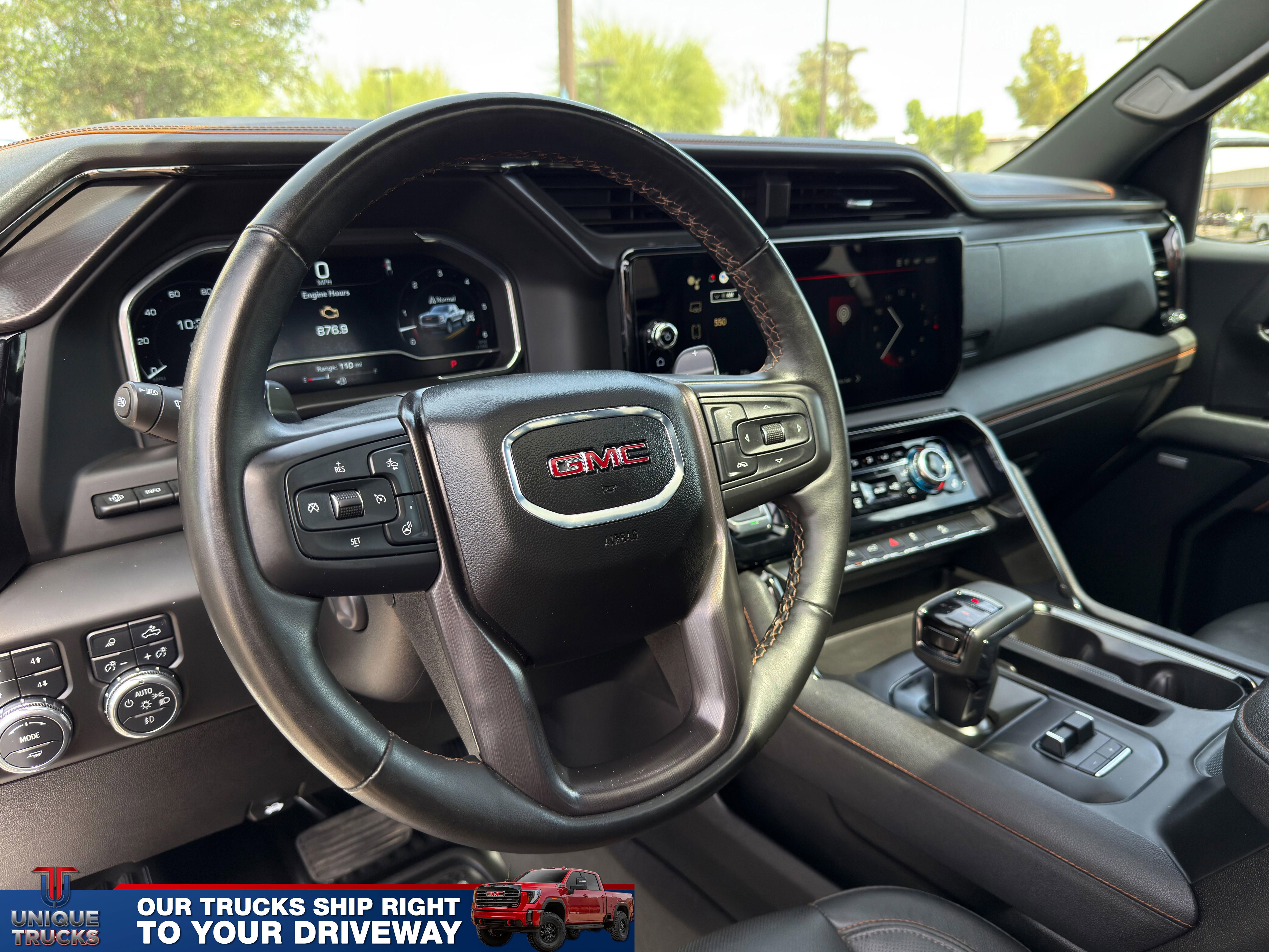 Used 2025 GMC Sierra 1500 AT4 w/ Technology Package AWD/4WD image 17
