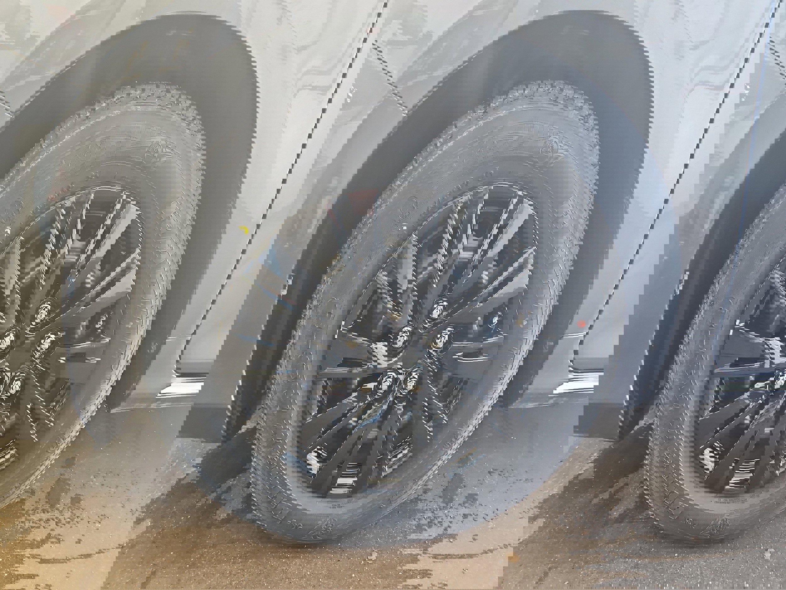 Used 2014 Toyota Camry LE image 21