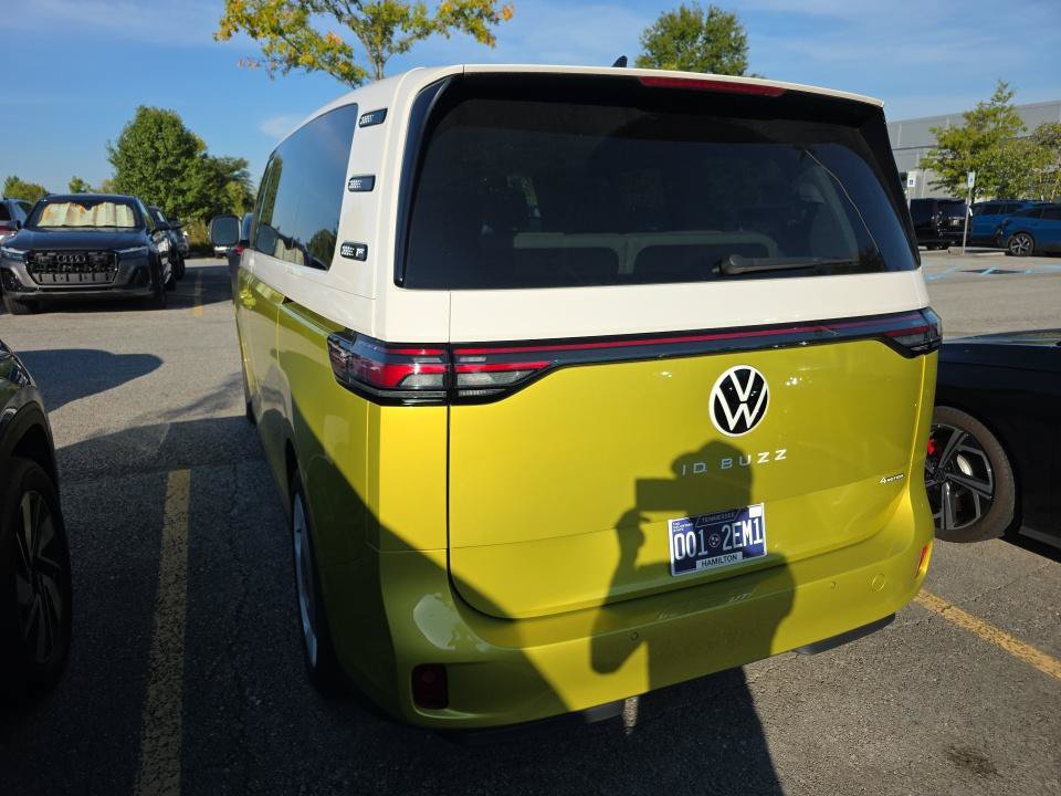 Used 2025 Volkswagen ID. Buzz 1st Edition AWD/4WD image 13