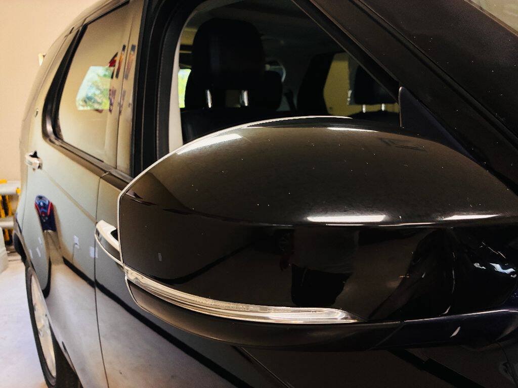 Used 2020 Land Rover Discovery SE AWD/4WD image 7