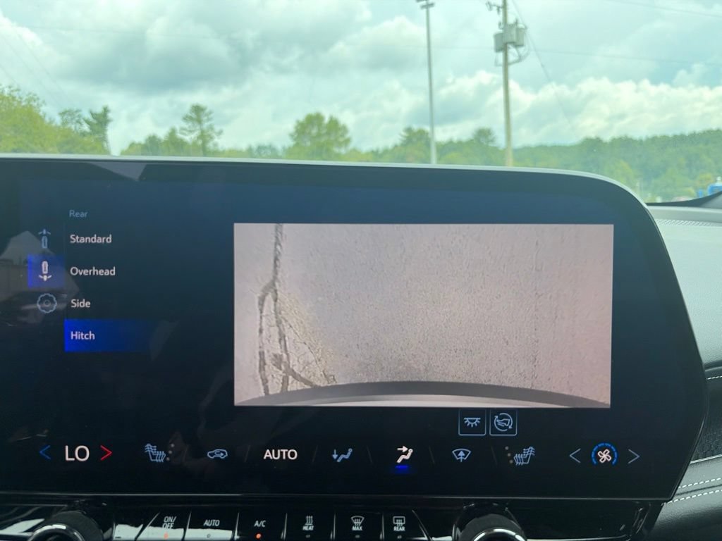 Used 2024 Chevrolet Blazer EV LT AWD/4WD image 28