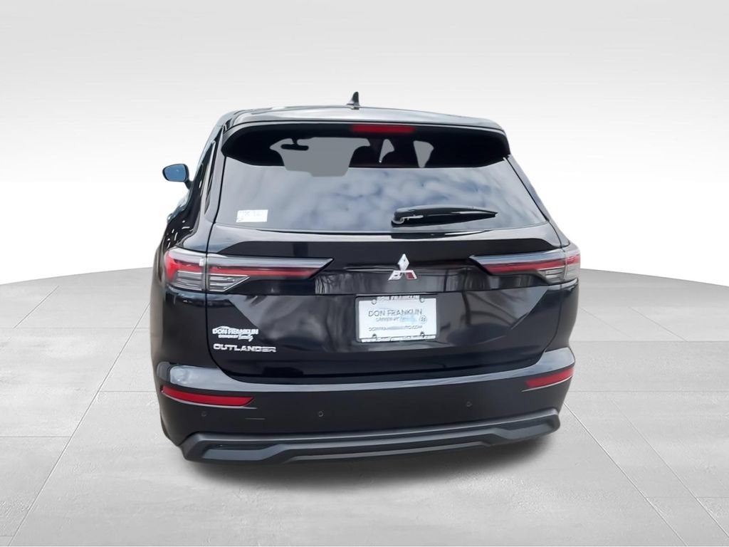 New 2026 Mitsubishi Outlander ES FWD image 7