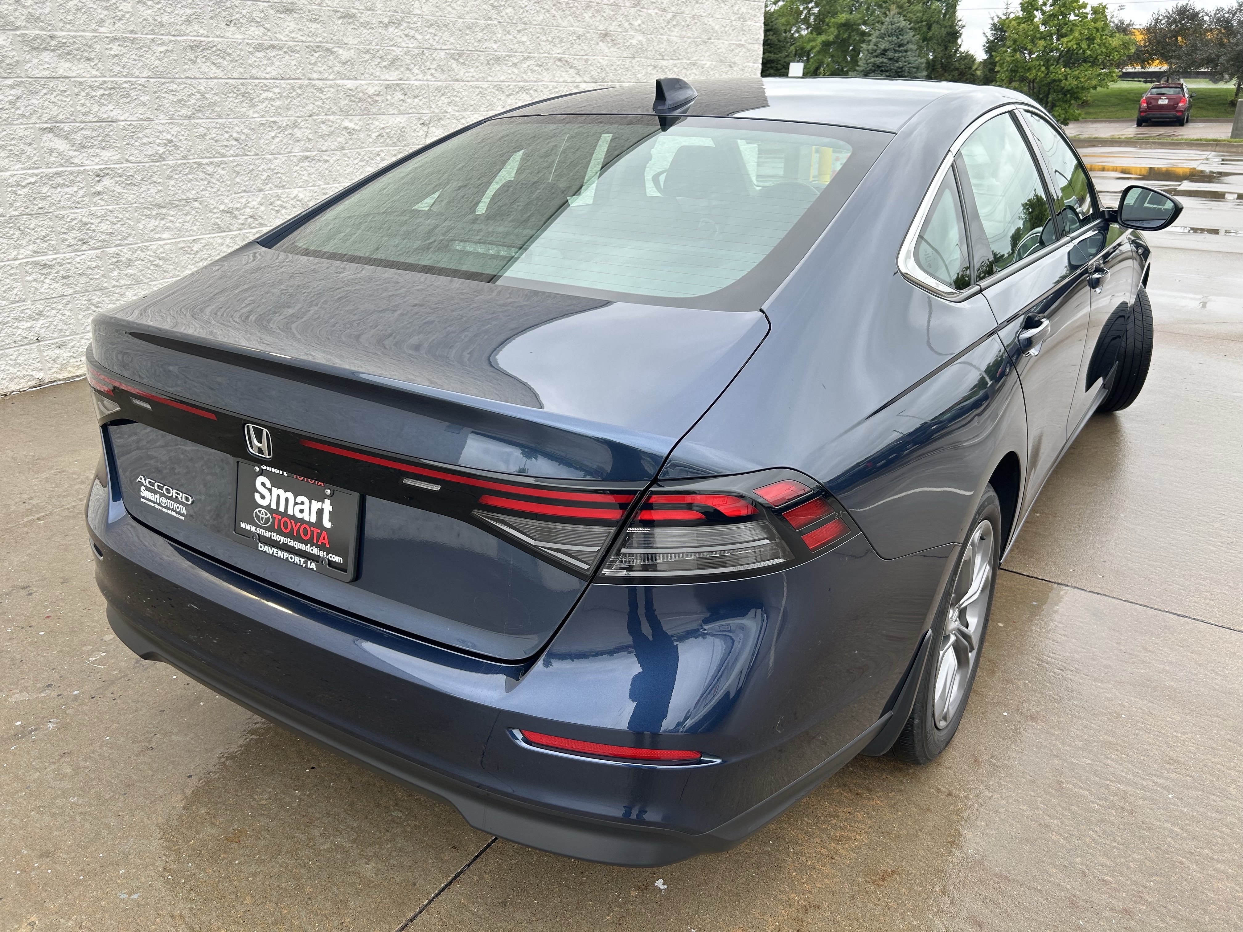 Used 2024 Honda Accord EX image 6