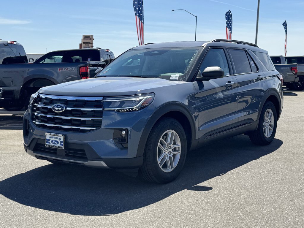 Used 2026 Ford Explorer Active w/ Active Comfort Package RWD image 4