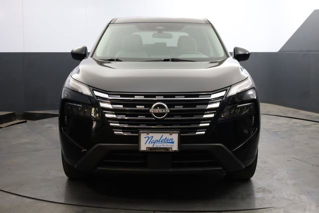 Used 2025 Nissan Rogue SV image 3