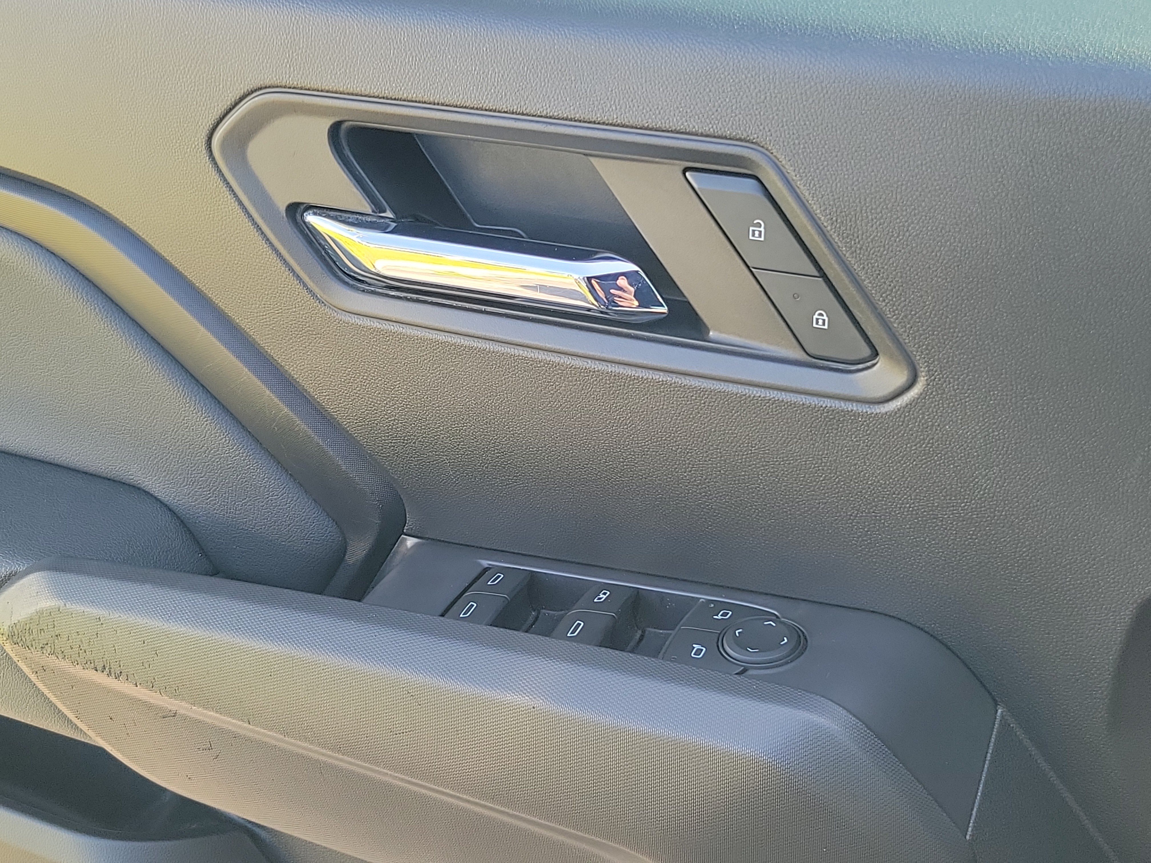 Used 2023 Chevrolet Colorado LT w/ LT Convenience Package III RWD image 18