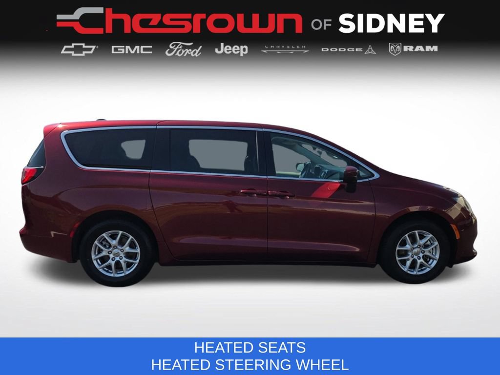 Used 2023 Chrysler Voyager LX FWD image 4