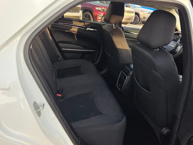 Used 2023 Chrysler 300 Touring RWD image 13