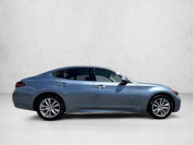 Used 2018 INFINITI Q70 Luxe RWD image 5
