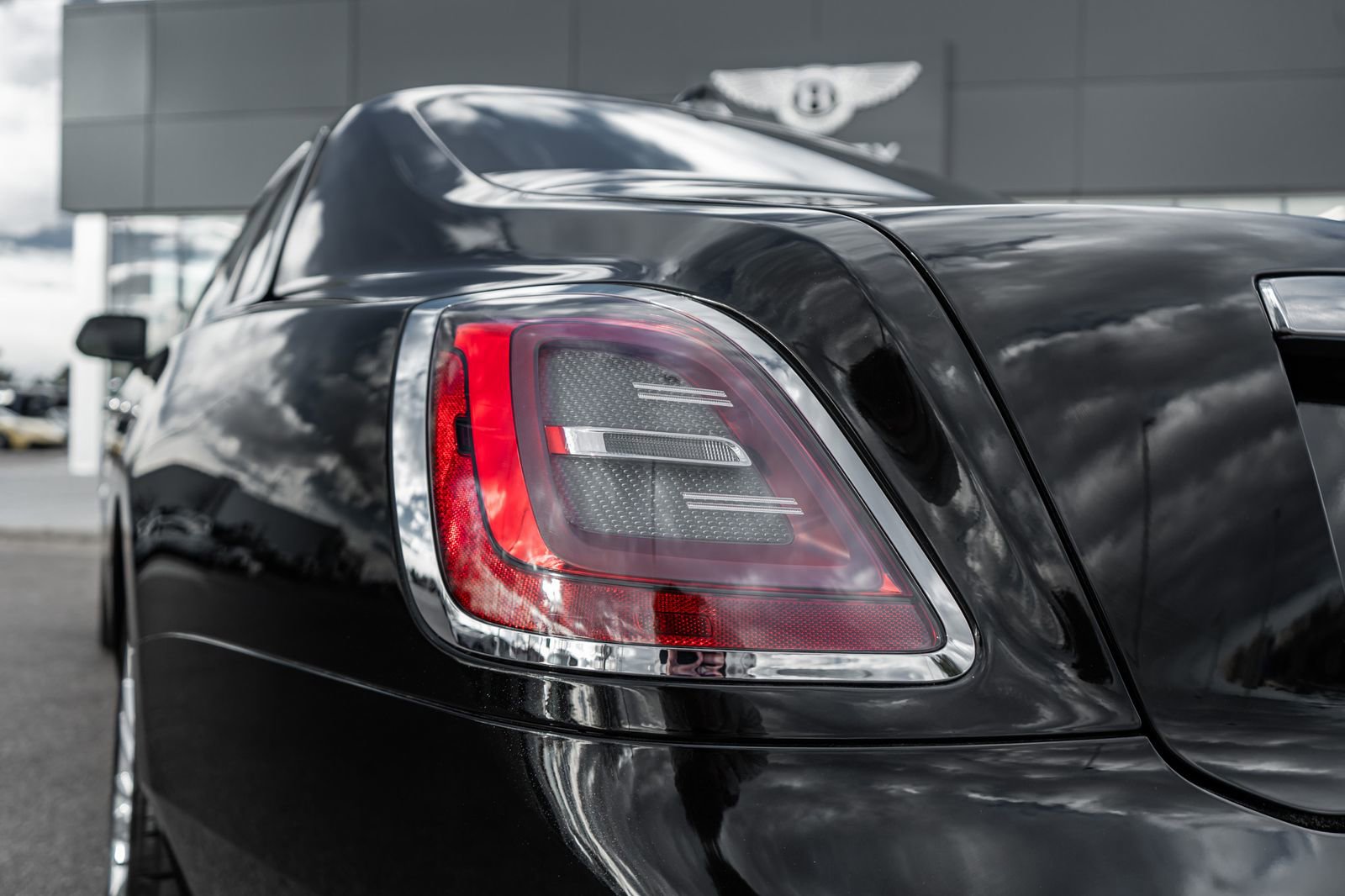 Used 2022 Rolls-Royce Ghost w/ Ghost Package image 12