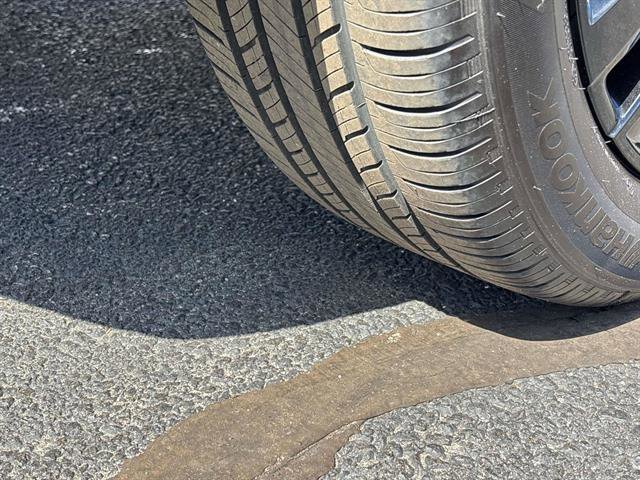 Used 2025 Buick Encore GX Sport Touring w/ Advanced Technology Package AWD/4WD image 32