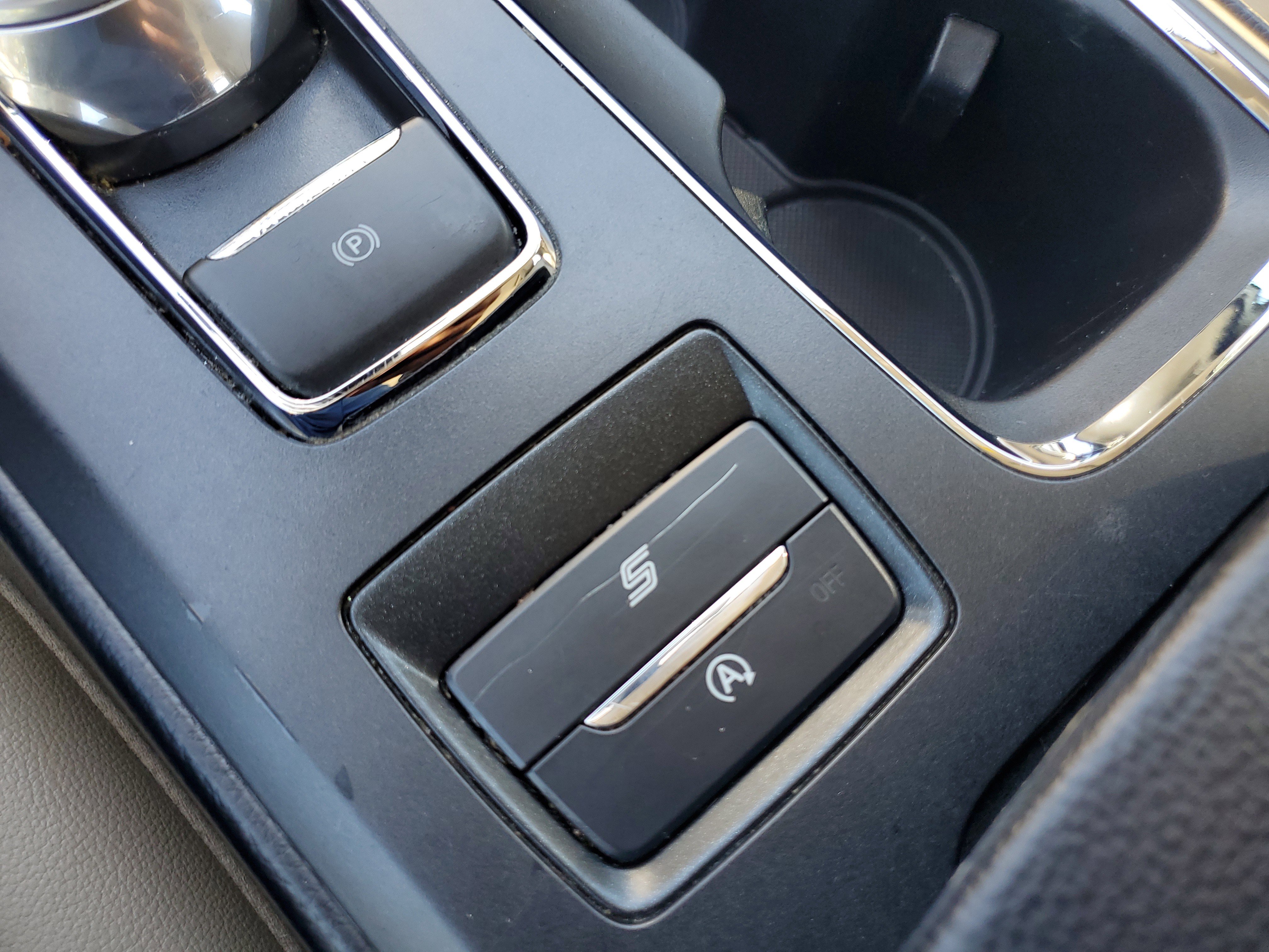 Used 2020 Ford Fusion SEL image 23