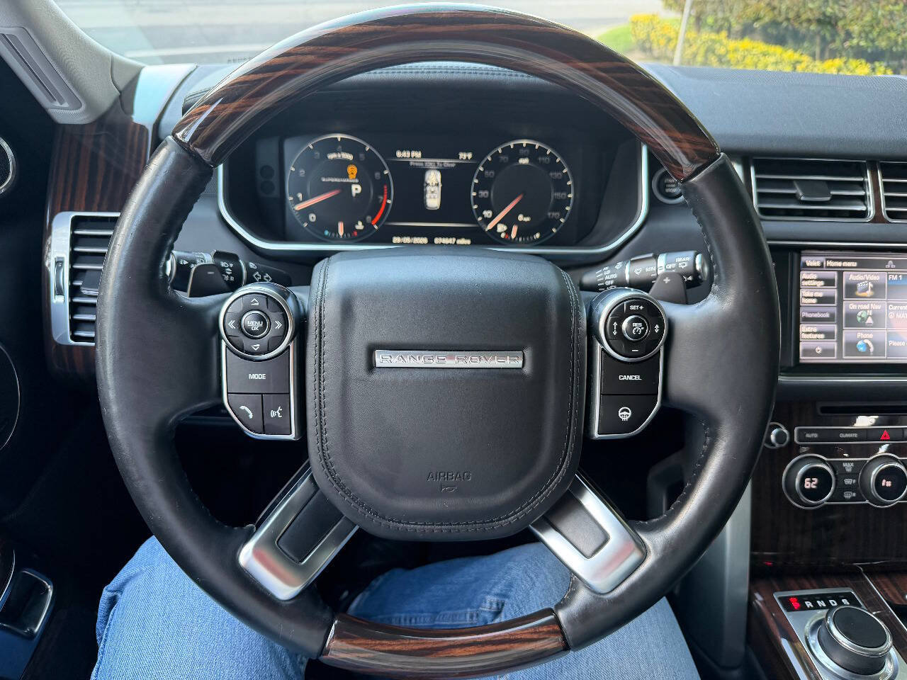 Used 2014 Land Rover Range Rover Supercharged AWD/4WD image 33