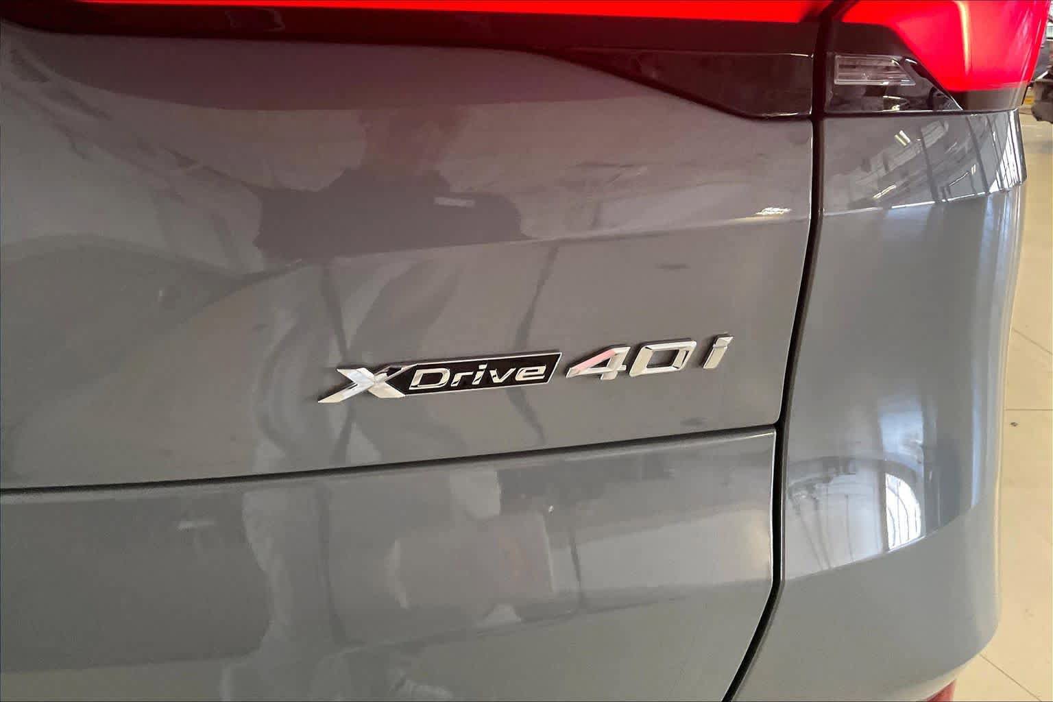 Certified 2025 BMW X5 xDrive40i w/ Parking Assistance Package AWD/4WD image 9