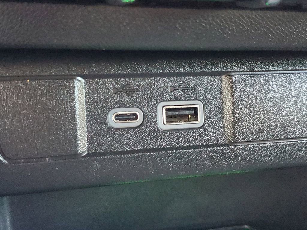 Used 2023 Chevrolet Colorado Z71 w/ Z71 Convenience Package 2 image 32