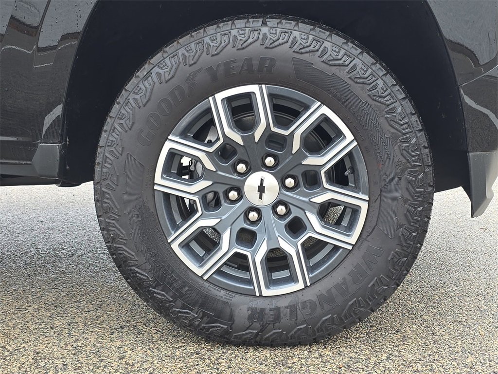 Used 2024 Chevrolet Colorado Z71 w/ Z71 Convenience Package 2 image 34