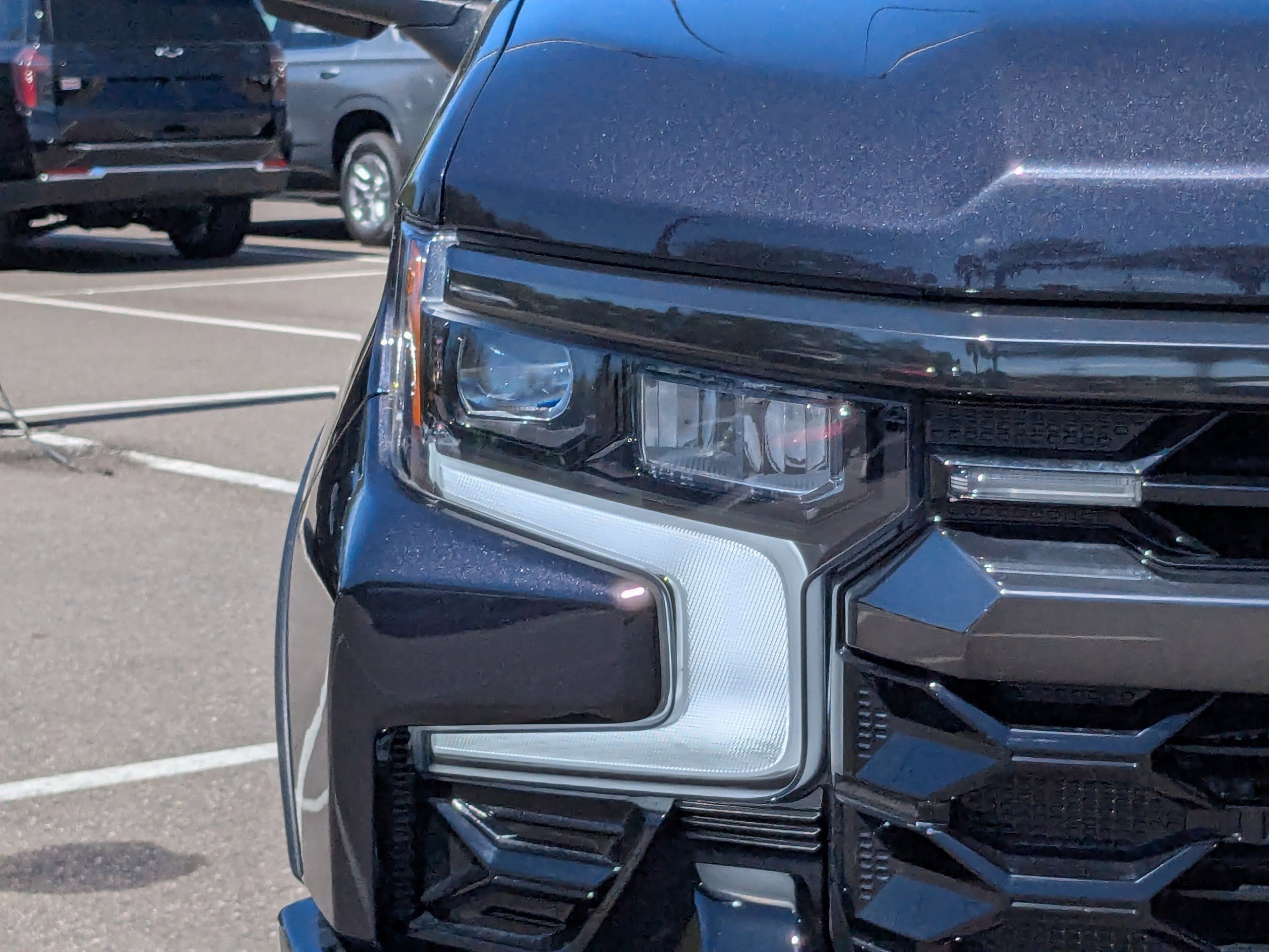 Used 2024 Chevrolet Silverado 1500 ZR2 image 9
