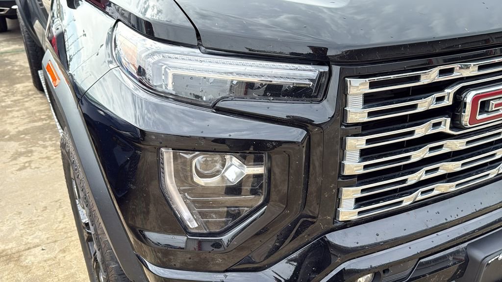 Used 2024 GMC Canyon Denali w/ LPO, Denali Black Edition AWD/4WD image 9