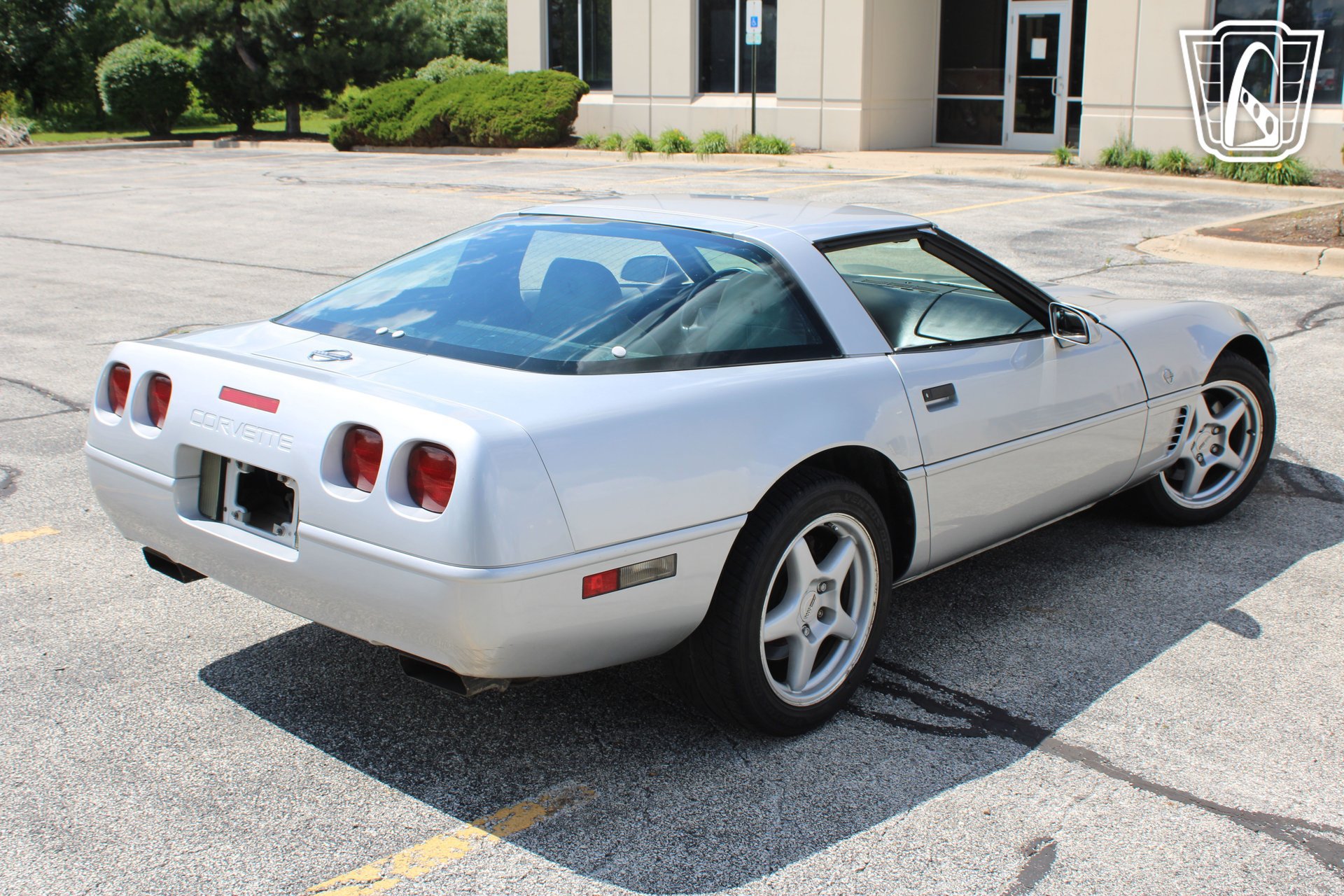 Used 1996 Chevrolet Corvette Coupe RWD image 3