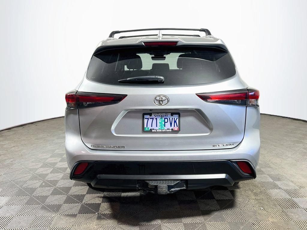 Certified 2024 Toyota Highlander XLE AWD/4WD image 6