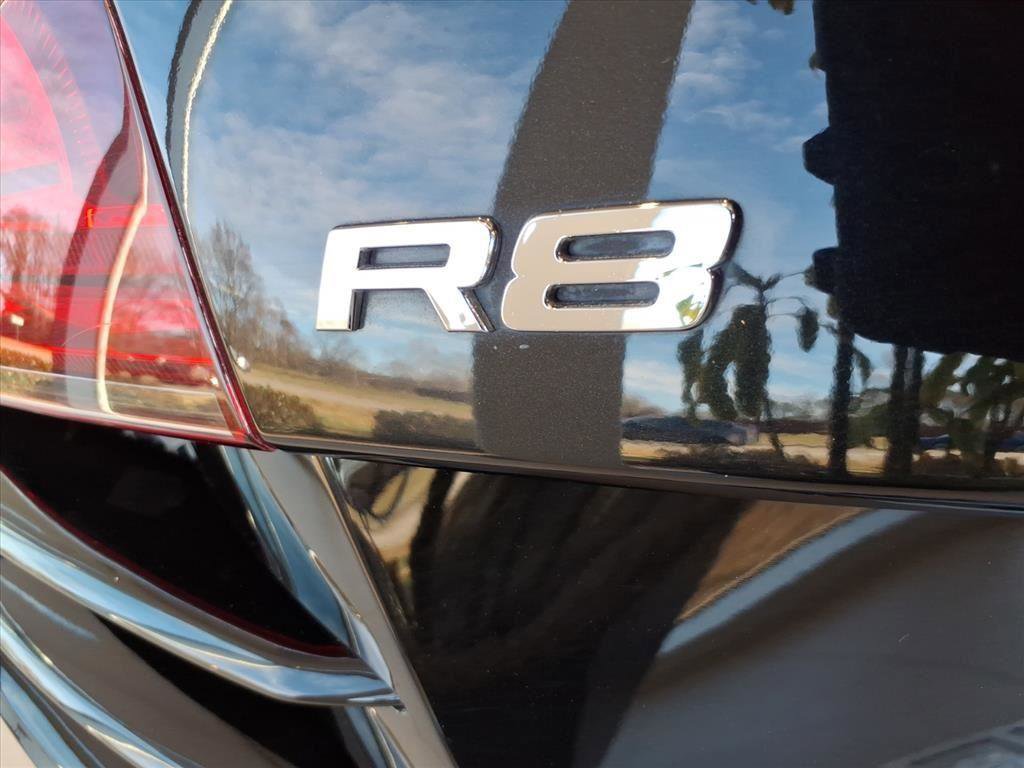 Used 2011 Audi R8 V10 AWD/4WD image 8