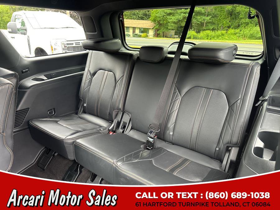 Used 2023 Ford Expedition Platinum image 15