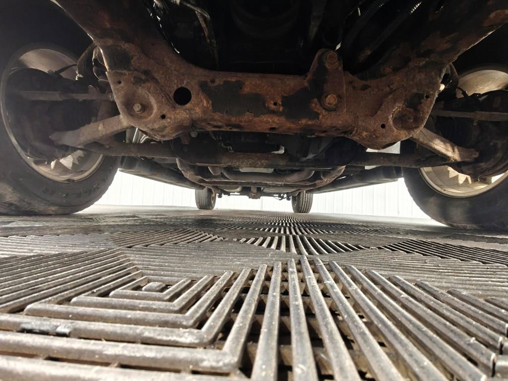 Used 2013 Chevrolet Suburban LT image 40