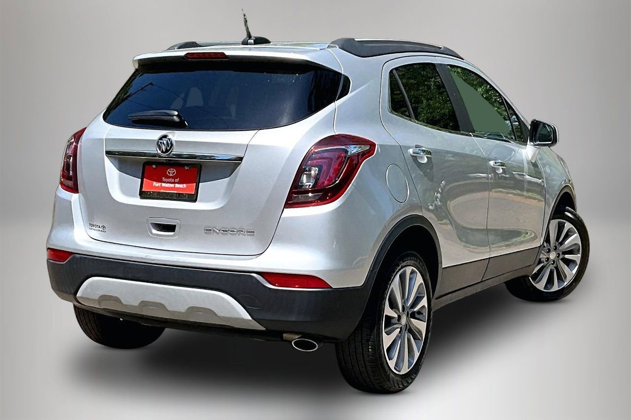 Used 2020 Buick Encore Preferred FWD image 5
