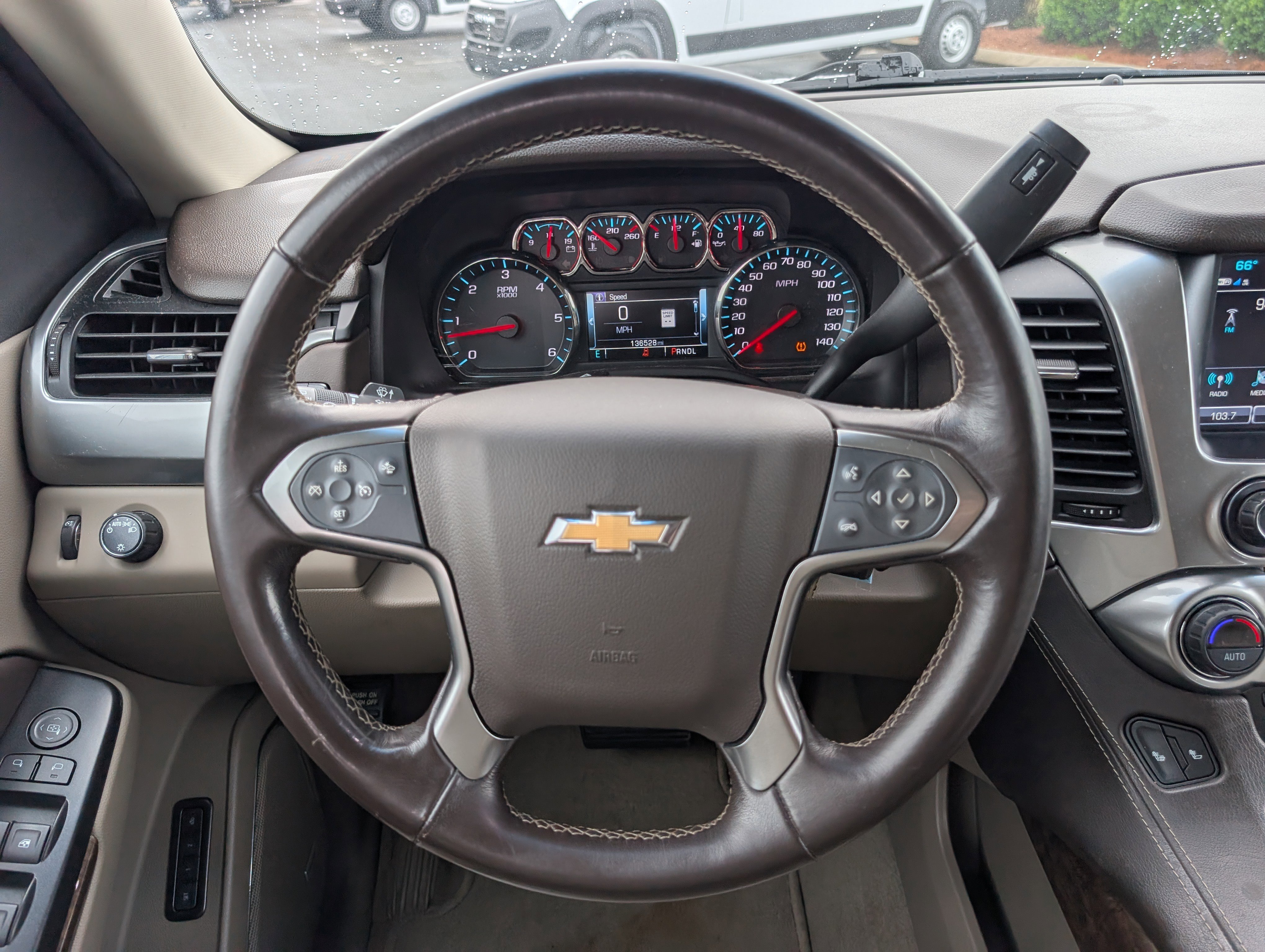 Used 2019 Chevrolet Suburban LT RWD image 15