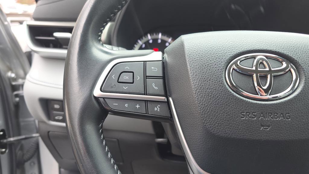 Used 2023 Toyota Highlander LE image 22